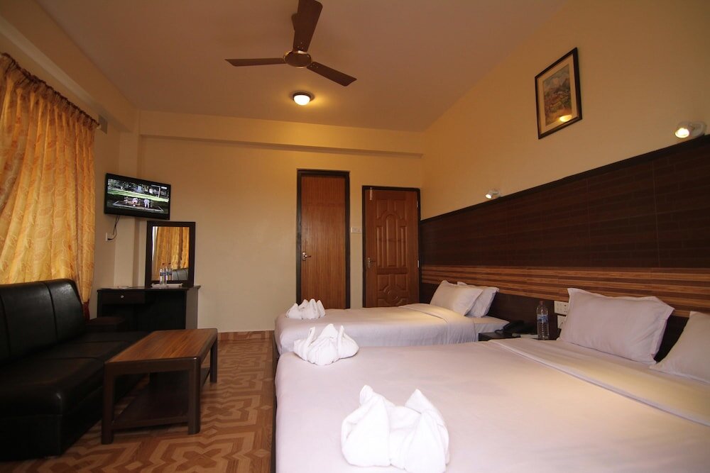 Семейный номер Standard с 2 комнатами с балконом Hotel Point Pokhara