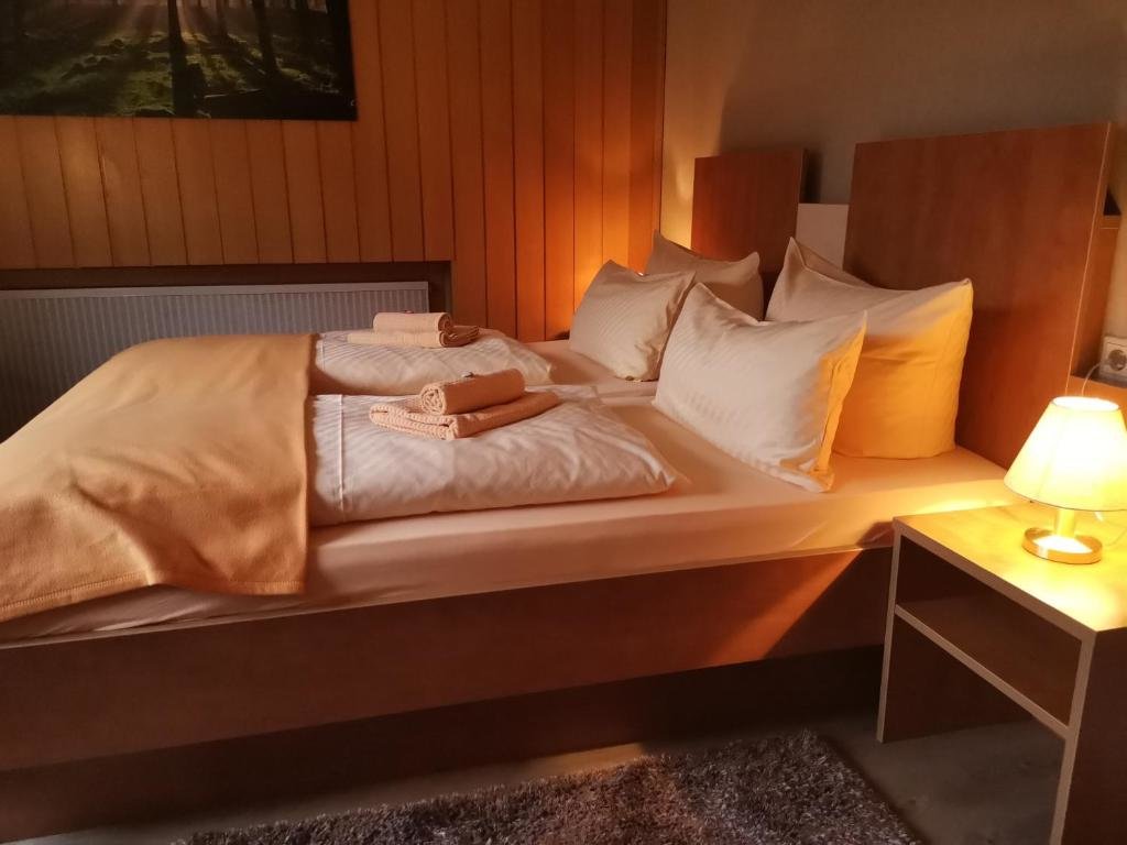 Standard Double room with balcony Hotel zur Schmiede