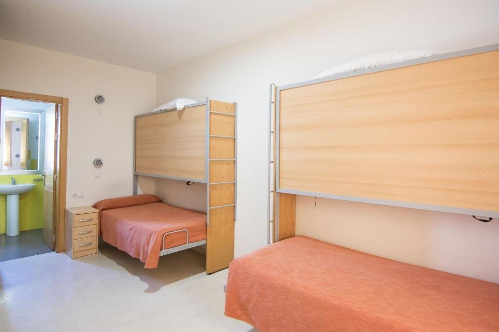 Cama en dormitorio compartido Albergue Inturjoven Marbella