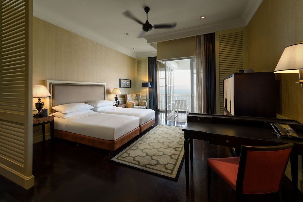 Двухместная Studio Suite с балконом Eastern & Oriental Hotel