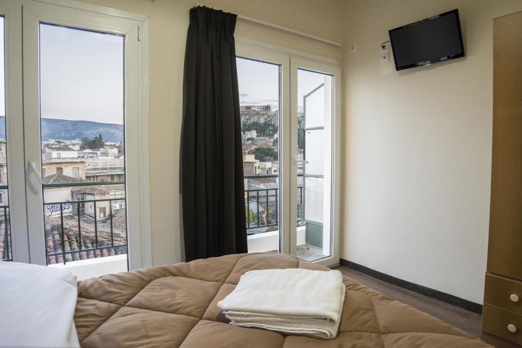 Двухместный номер Standard с балконом Pella Inn Hostel