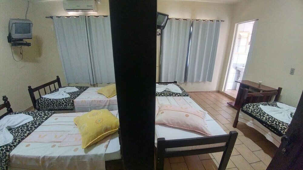 Standard Quadruple room Hotel Ilhota
