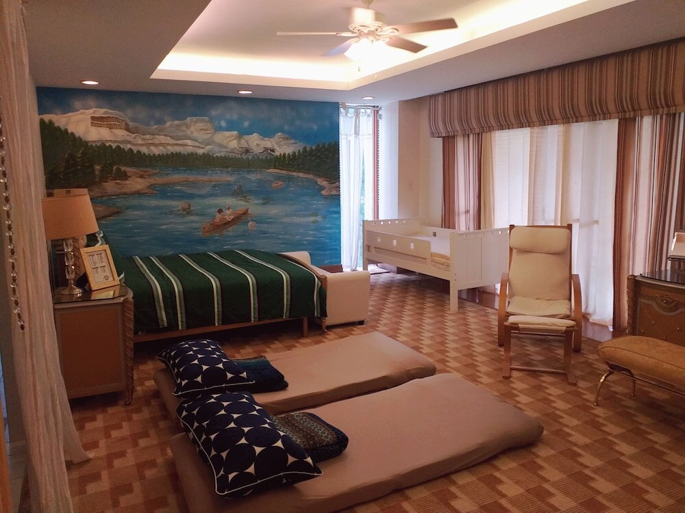1 Bedroom Executive Suite with balcony Whitehouse of the Lord of Scents