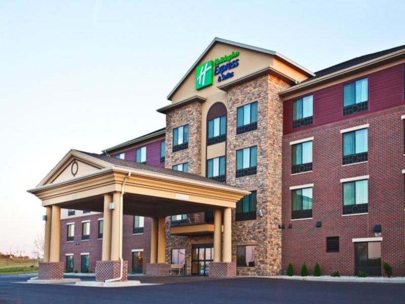 Deluxe Suite Holiday Inn Express & Suites Sioux Falls Southwest, an IHG Hotel