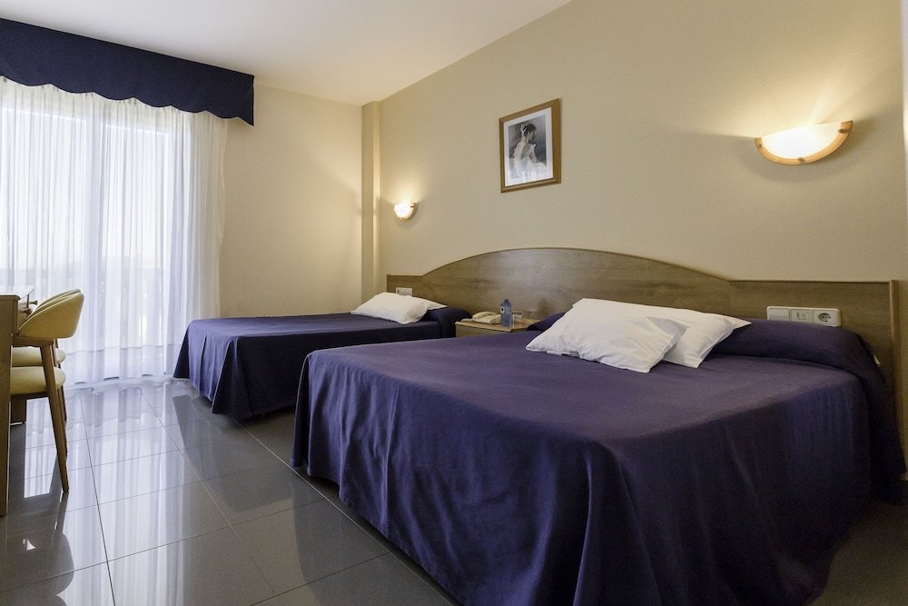 Standard triple chambre avec balcon Hotel Brisa da Lanzada