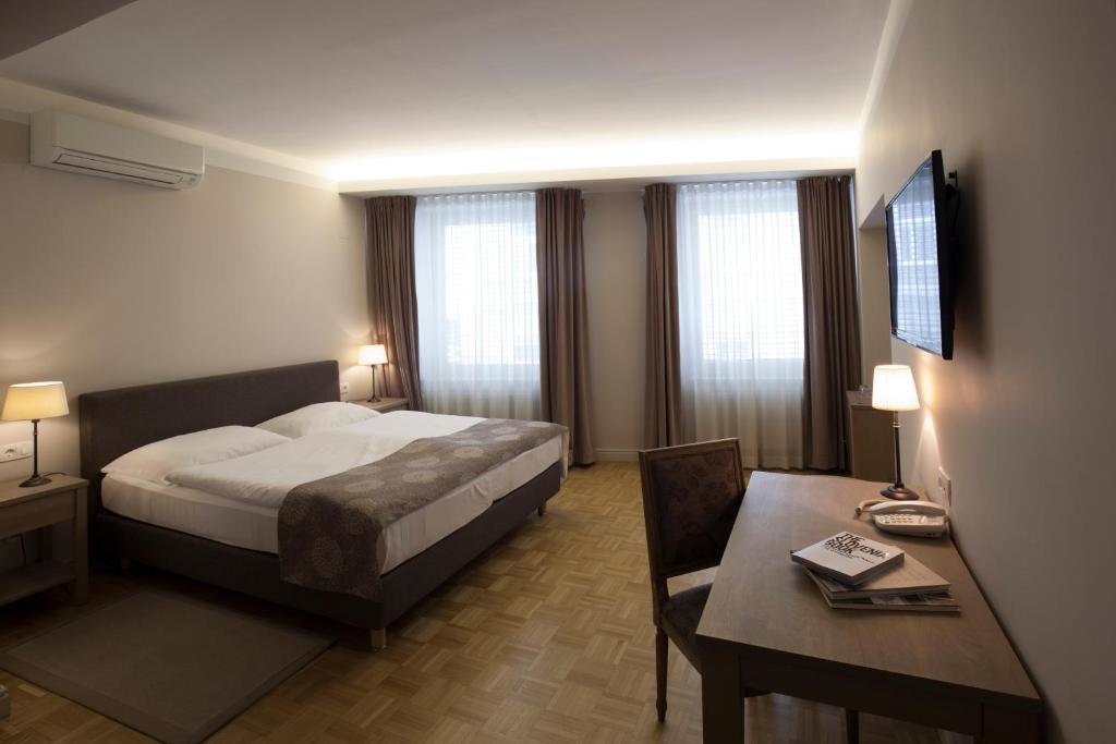 Номер Deluxe Hotel Slamič Ljubljana