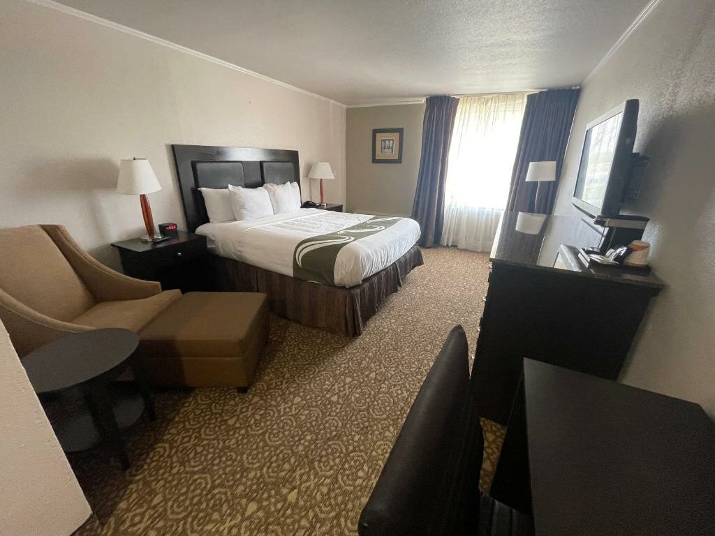 Suite Quality Inn Fort Worth - Downtown East
