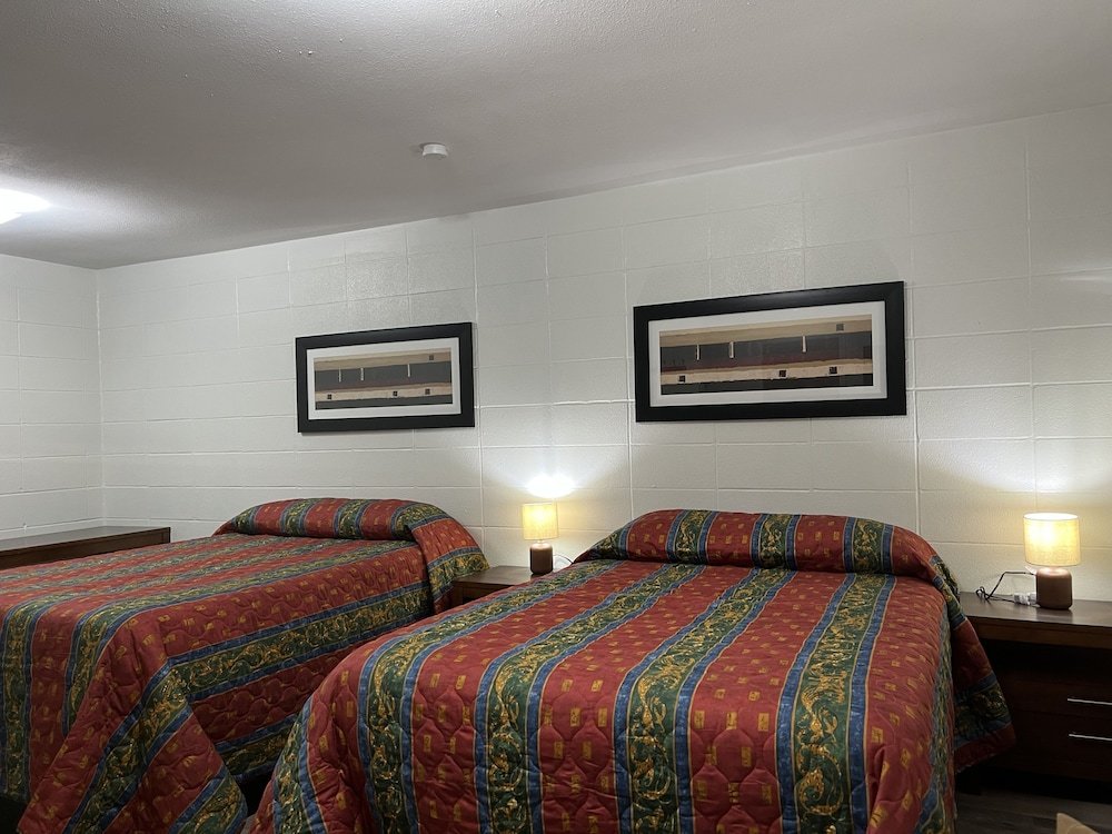 Standard Double Family room Budget Inn & Lodge