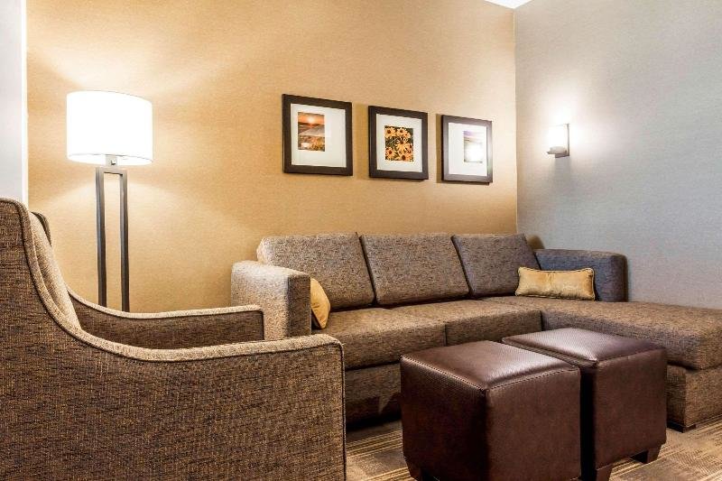 Suite Comfort Suites Brookings