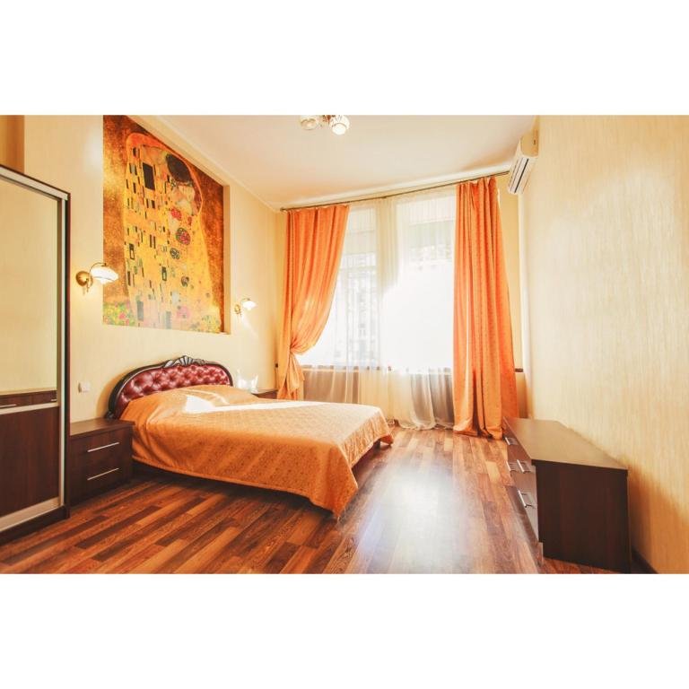 Apartamento 2 dormitorios Royal Apartment On Bazhanova 11 A