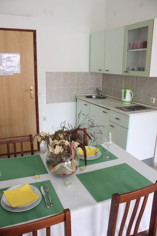 Standard Apartment Apartments Golija in center of Pag