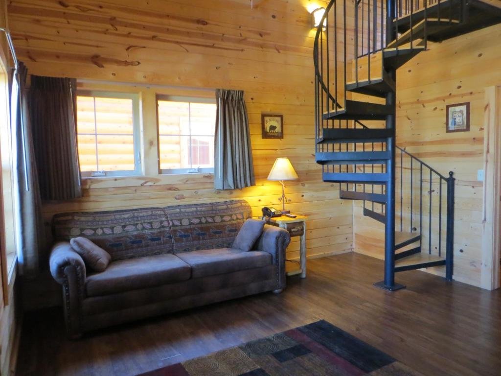 Люкс Deluxe Cabins of Mackinac & Lodge