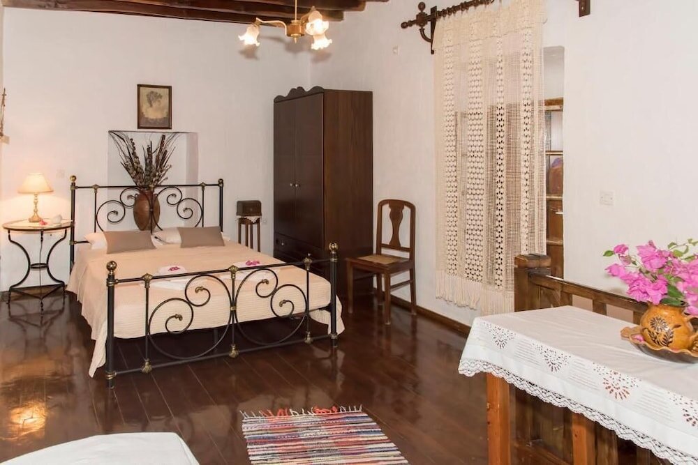 Standard Zimmer Doppelhaus Villa Maria Traditional Home