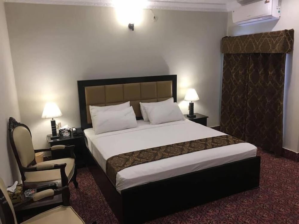 Standard Zimmer Royal Continental Hotel