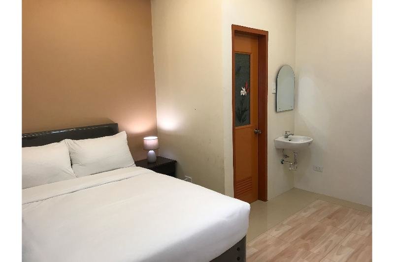 Standard Double room OYO 601 Guest Hotel