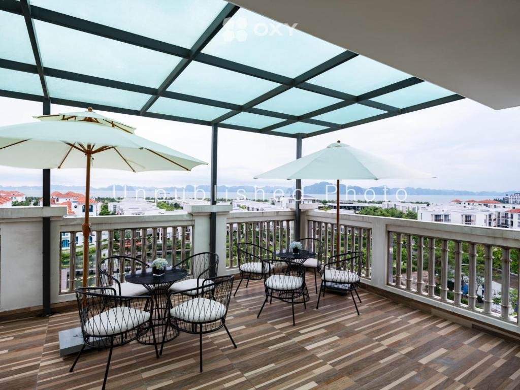 Четырёхместный номер Standard с видом на море Ha Long Essence Classic Hotel