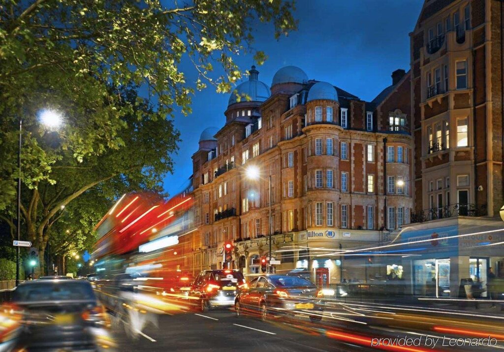 Англия Бейсуотер. Hilton London Hyde Park. Bayswater Road London. Hotel Hilton in London.