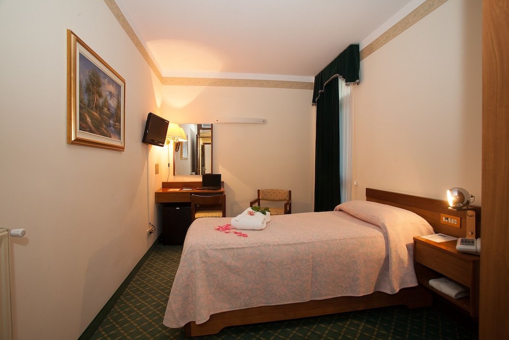 Standard Einzel Zimmer mit Balkon Hotel Abano Verdi
