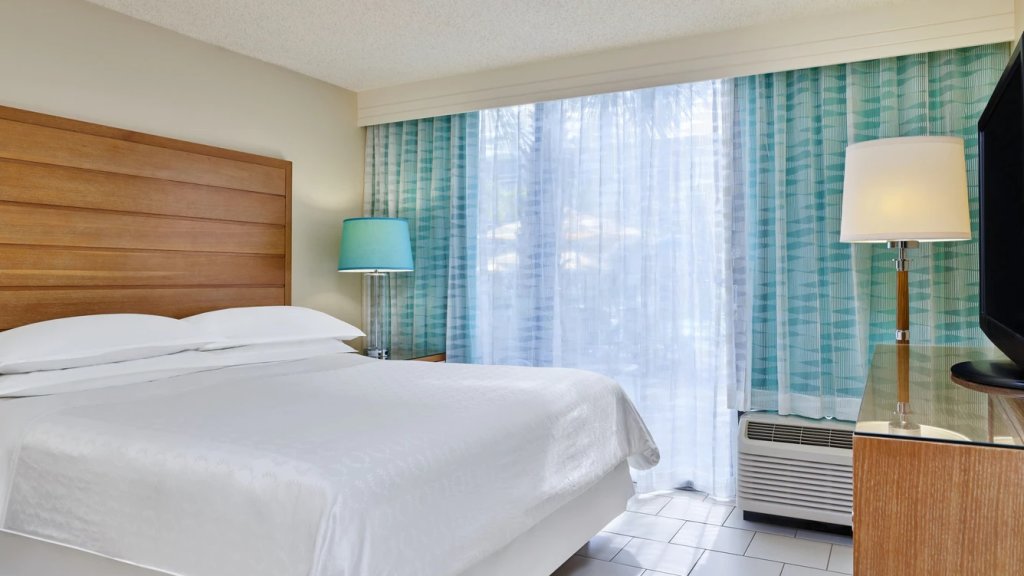 Guest room Sheraton Orlando Lake Buena Vista Resort