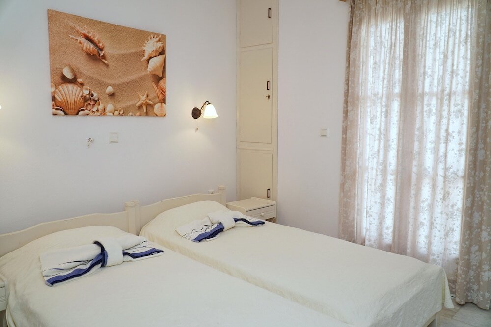 Standard Double room with balcony Diogenis Studios