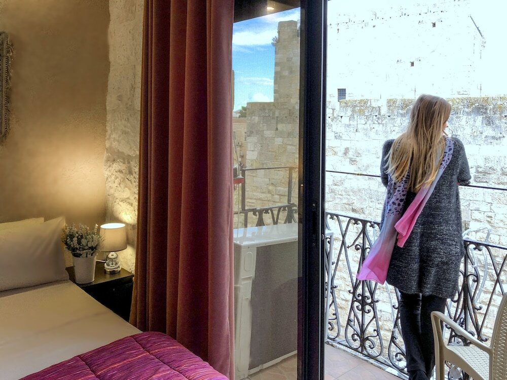 Номер Comfort с 2 комнатами с балконом и с видом на город New Imperial Hotel