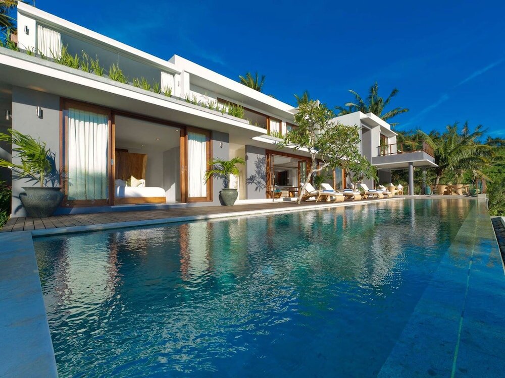 5 Bedrooms Villa with sea view Malimbu Cliff Villa by Elite Havens