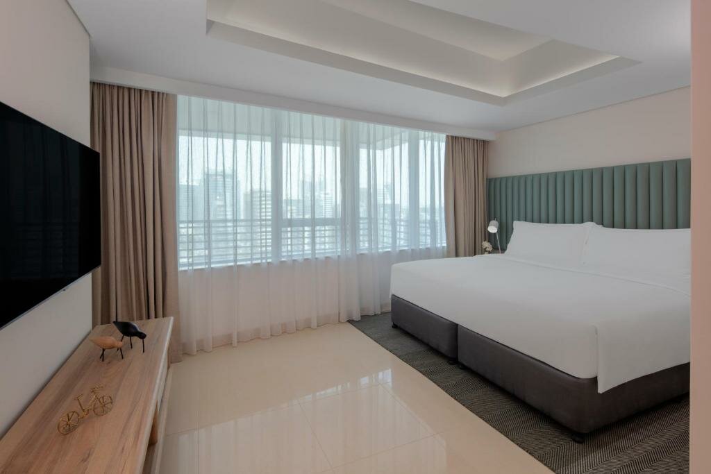Двухместный люкс Staybridge Suites Dubai Internet City, an IHG Hotel