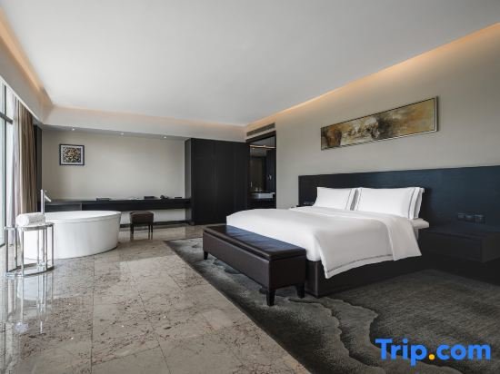 Suite Liyang Hentique Resort & Spa Villa