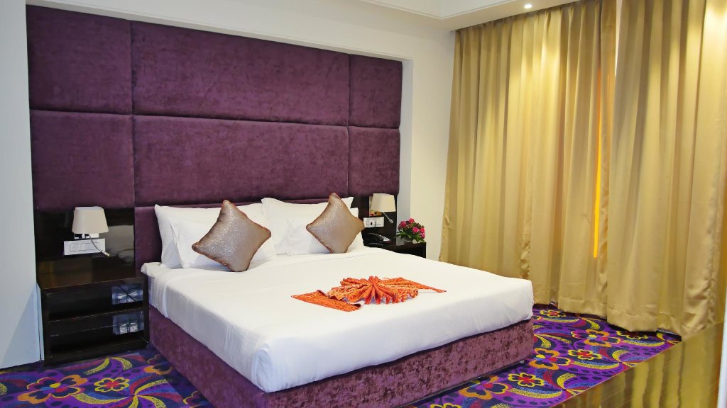 Люкс Pride Hotel & Convention Centre Indore