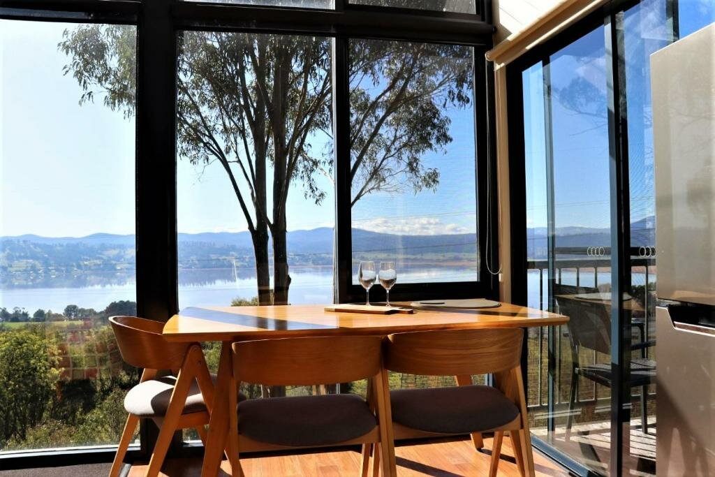 Апартаменты с видом на озеро Armalong Winery Chalets