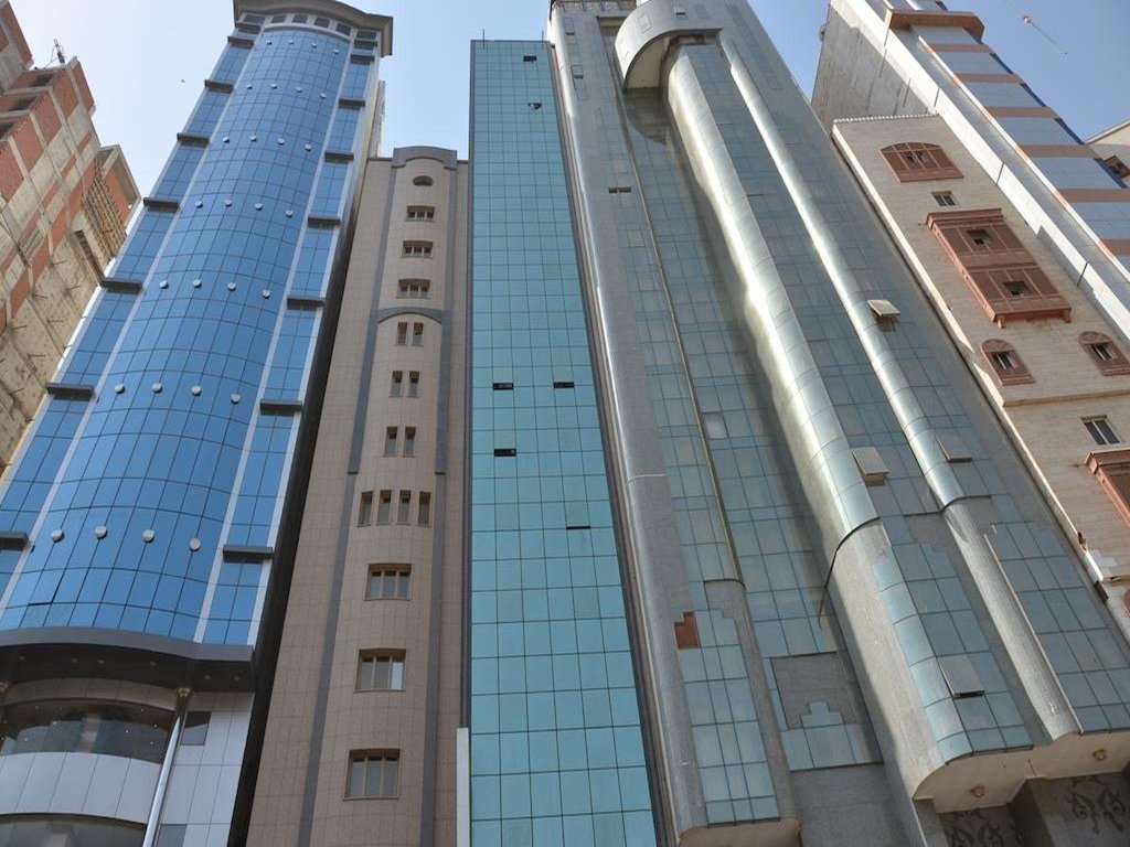 Четырёхместный номер Standard Anwar Al Deafah Hotel
