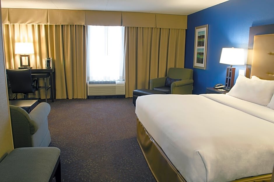 Номер Executive Holiday Inn Fargo, an IHG Hotel