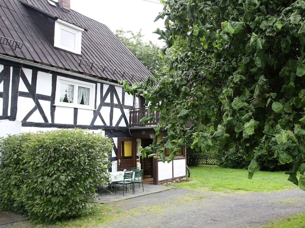 Beautiful Half-Timbered Holiday Home From 1744 in Rennerod in the Westerwald 蒙塔鲍尔