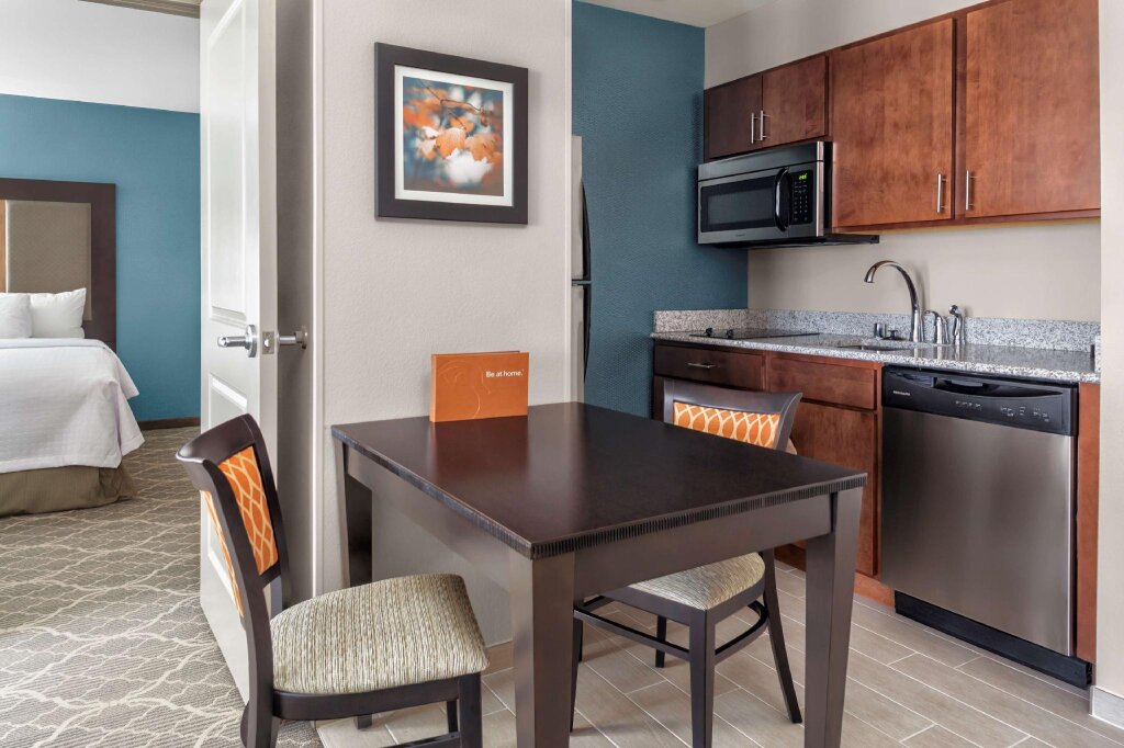 Двухместный люкс Homewood Suites By Hilton Wauwatosa Milwaukee