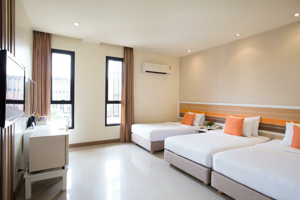 Standard Triple room Imm Hotel Thaphae Chiang Mai -SHA Extra Plus