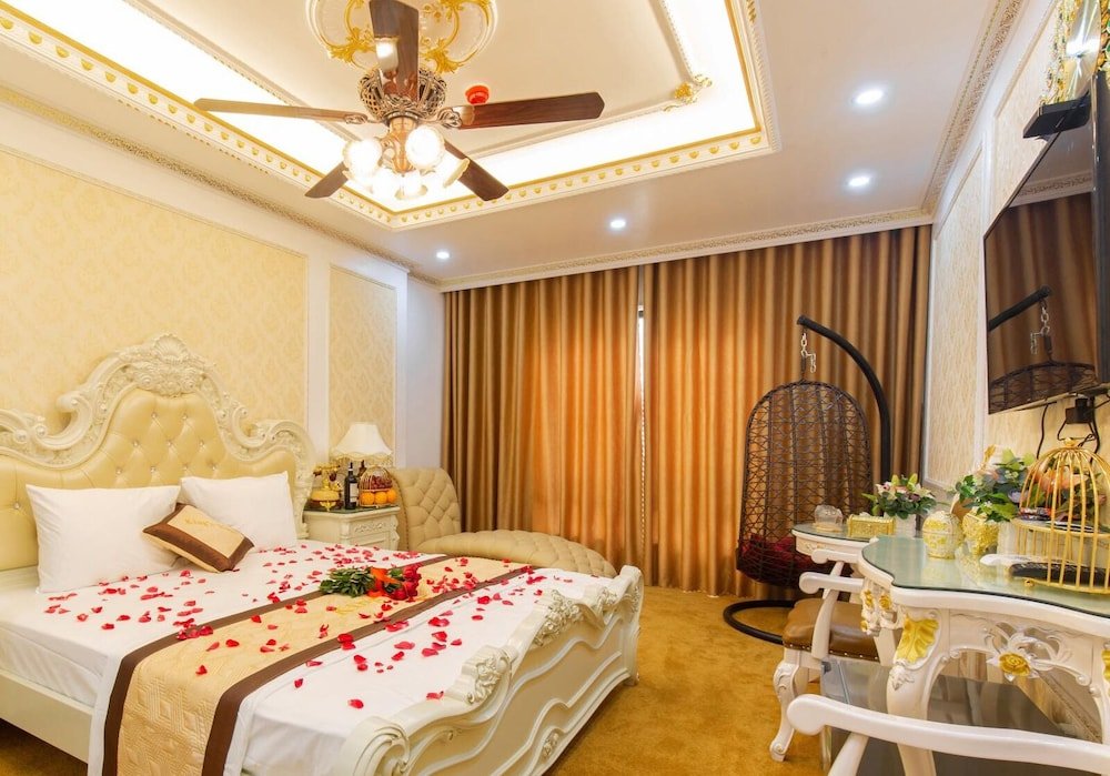 Superior room King's Hotel Dịch Vọng