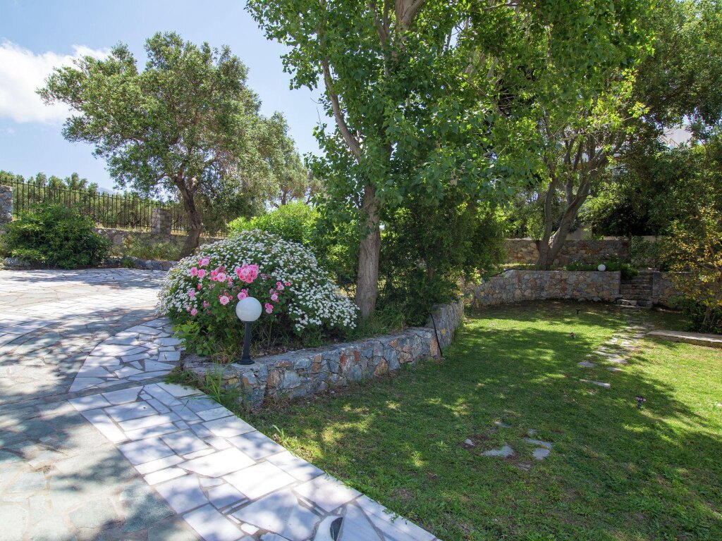 Villa Chic Villa in Lefkogia Crete with Swimming Pool