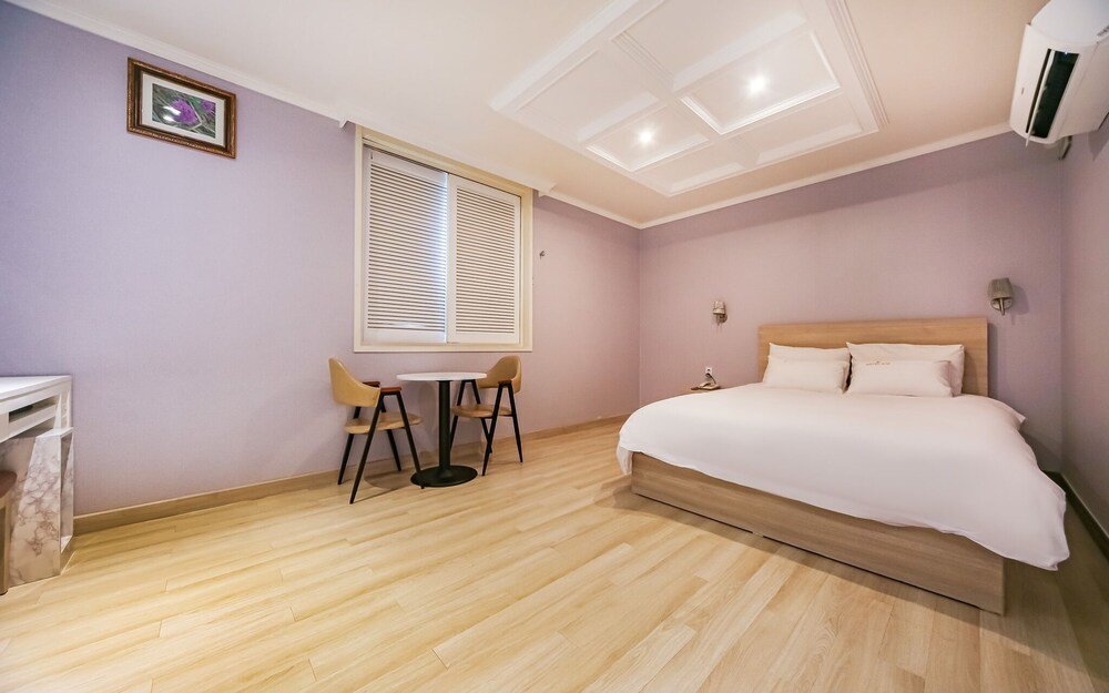 Standard Double room Yeongju Wiz Hotel