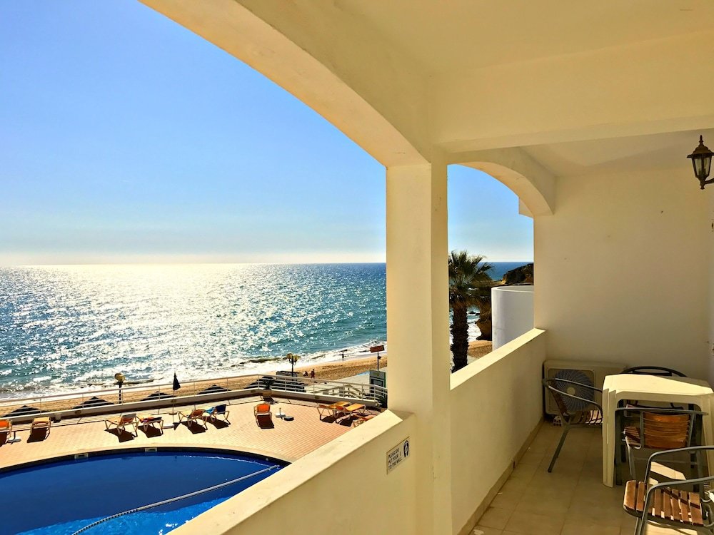 Апартаменты Deluxe с 2 комнатами с видом на море Borda d'Água, Praia da Oura