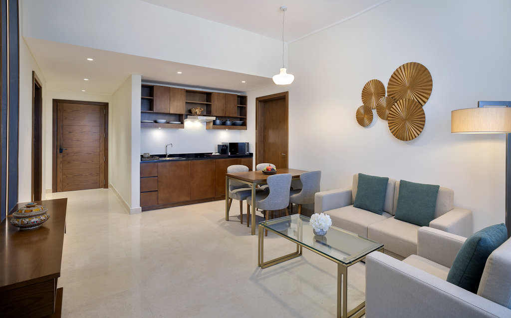 Suite 1 Schlafzimmer mit Balkon dusitD2 Naseem Resort, Jabal Akhdar