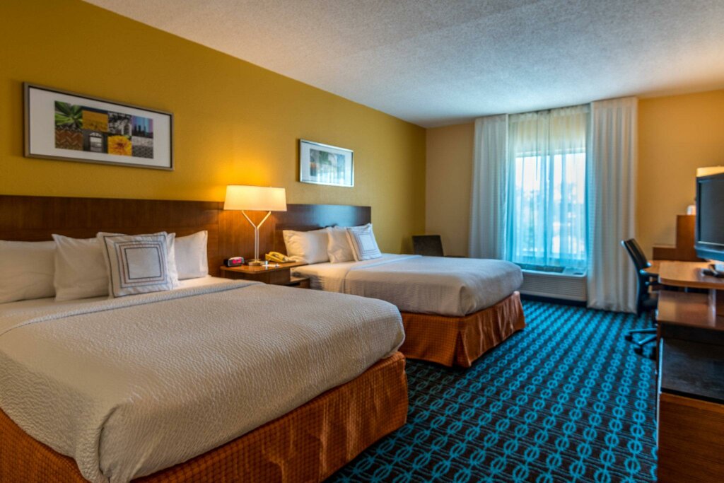 Standard room Fairfield Inn & Suites Savannah I-95 South