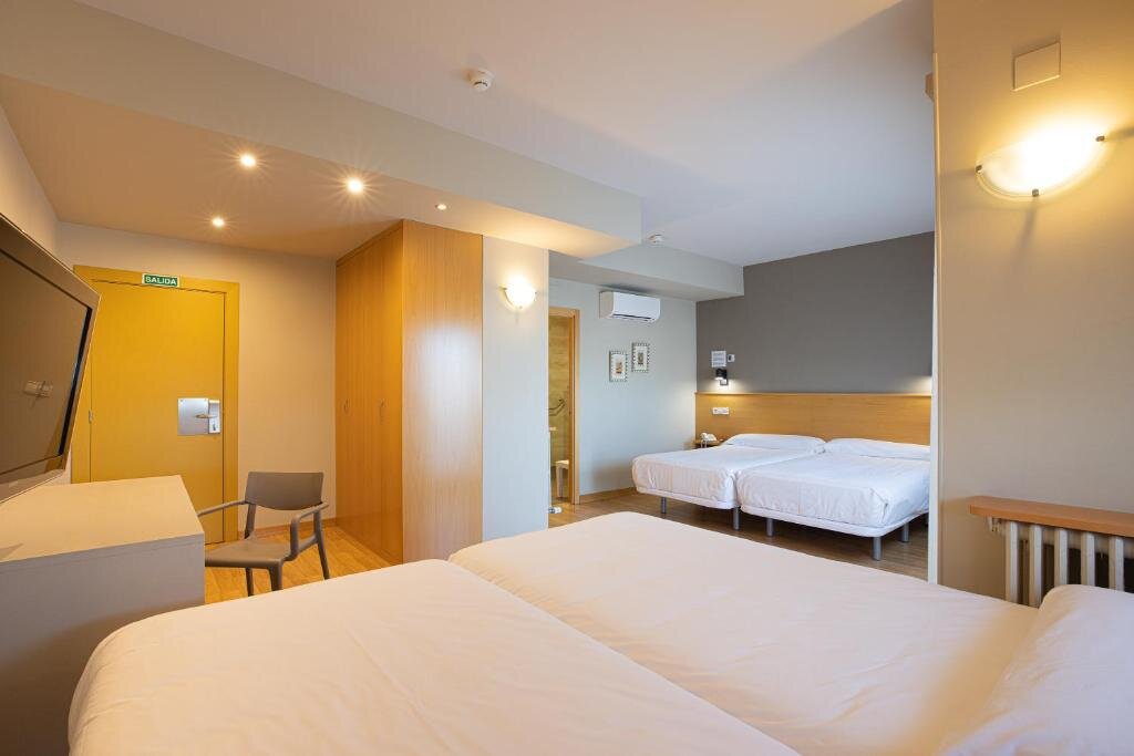 Standard Quadruple room Hotel Santamaria