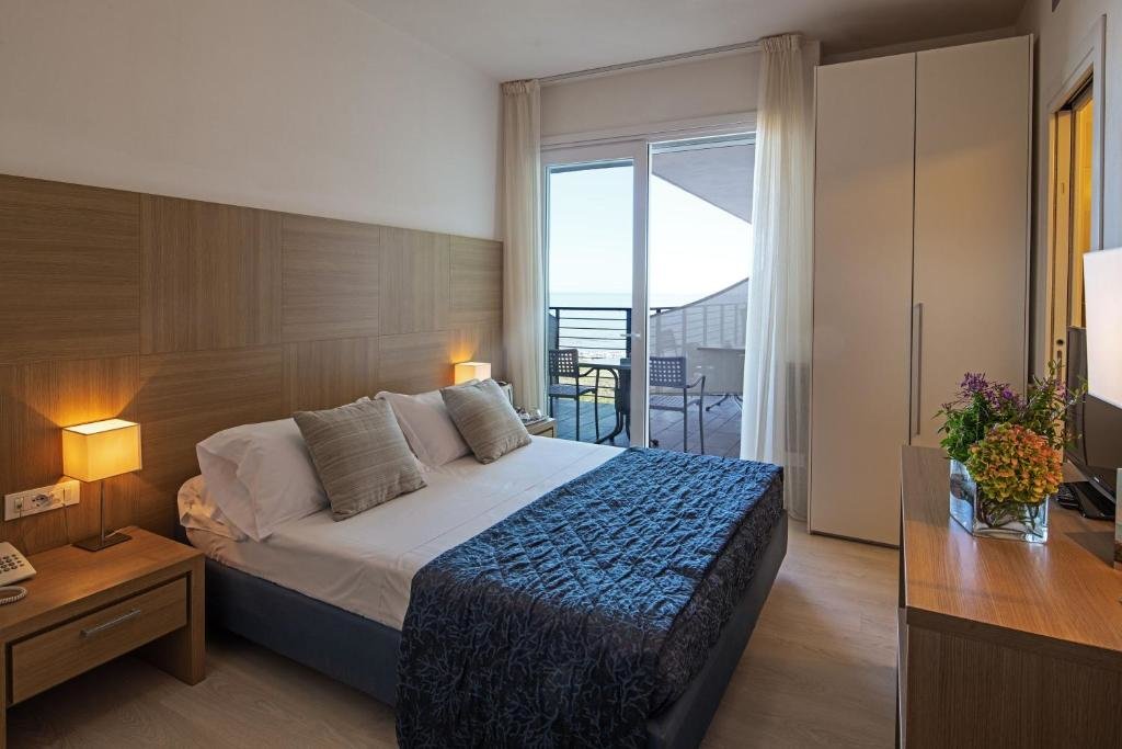 Habitación triple Estándar con vista al mar Jesolopalace Hotel & Aparthotel