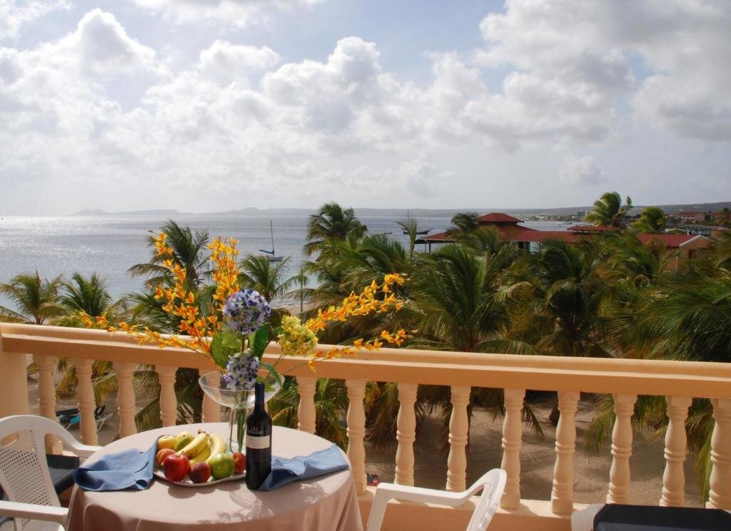 Студия с балконом Eden Beach Resort - Bonaire