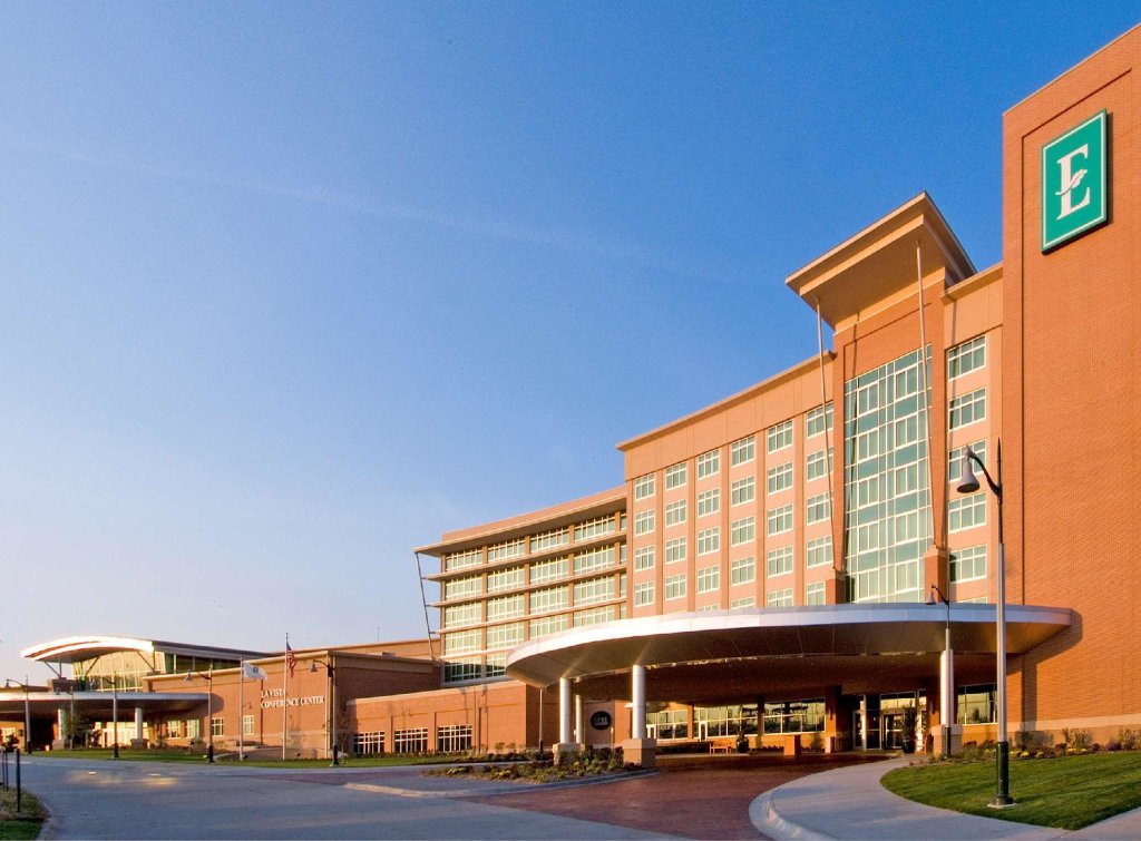 Двухместный номер Standard Embassy Suites Omaha- La Vista/ Hotel & Conference Center