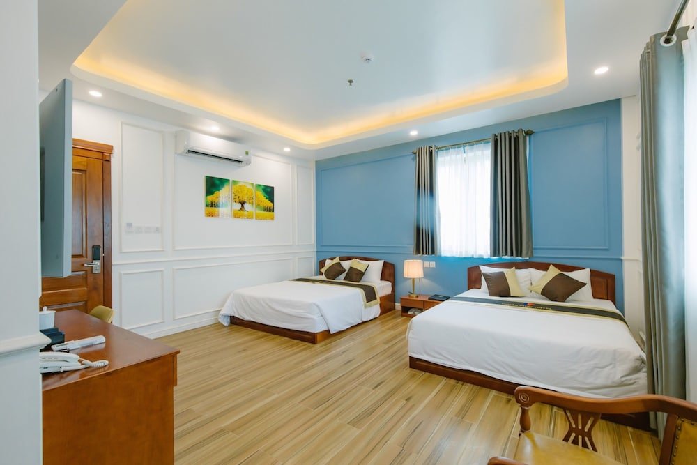 Suite Thuận Phát Hotel