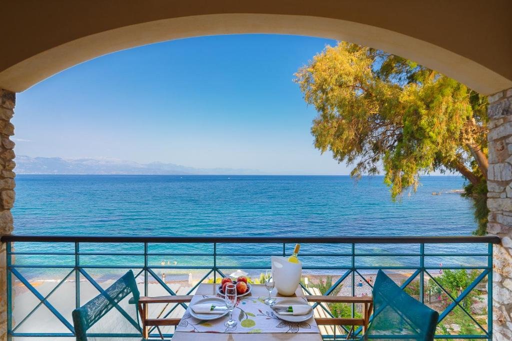 Трёхместная студия с видом на море Grekis hotel & Apartments
