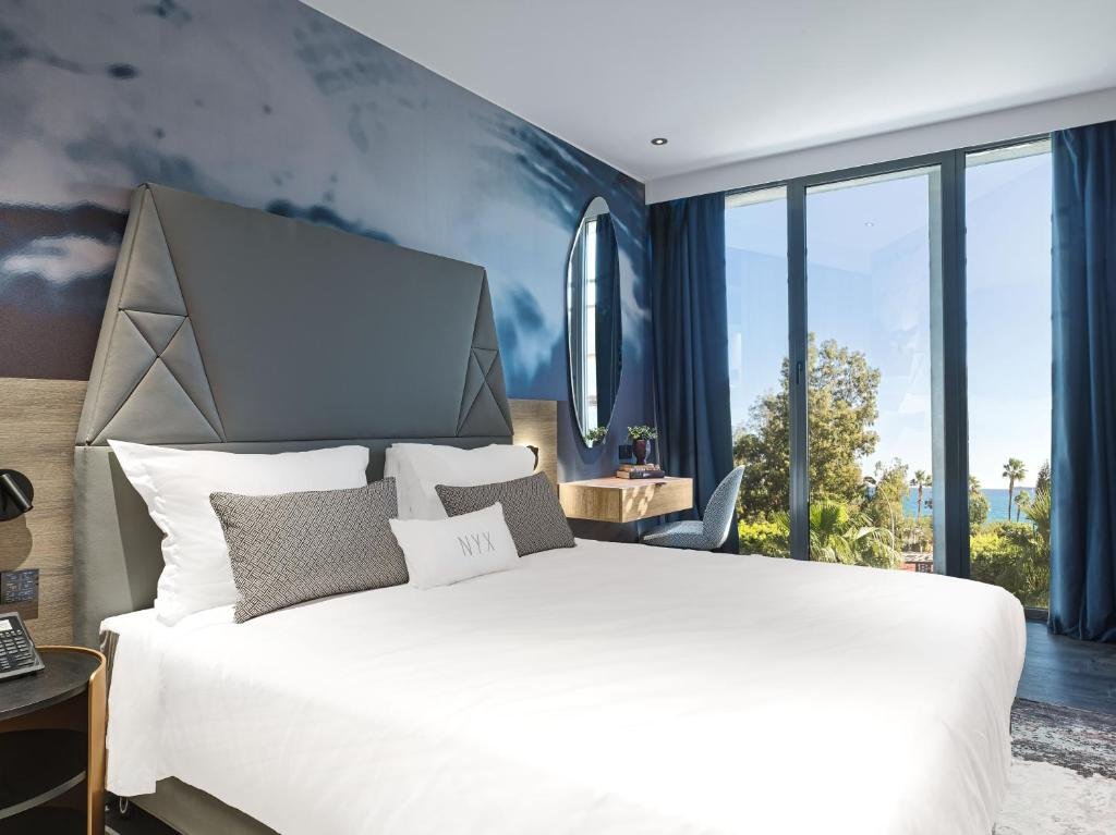 Design Star Doppel Zimmer am Meer NYX Hotel Limassol by Leonardo Hotels