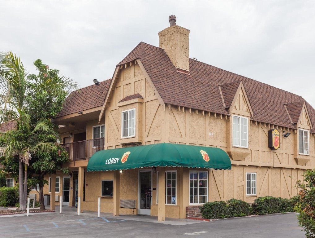 Двухместный люкс Premium c 1 комнатой La Quinta Inn & Suites by Wyndham San Bernardino