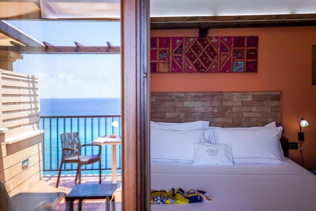 Двухместный номер Superior с видом на море Hotel Rocca Della Sena